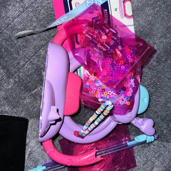 cool maker bracelet maker kit with wand beads string etc - Picture 3 of 5